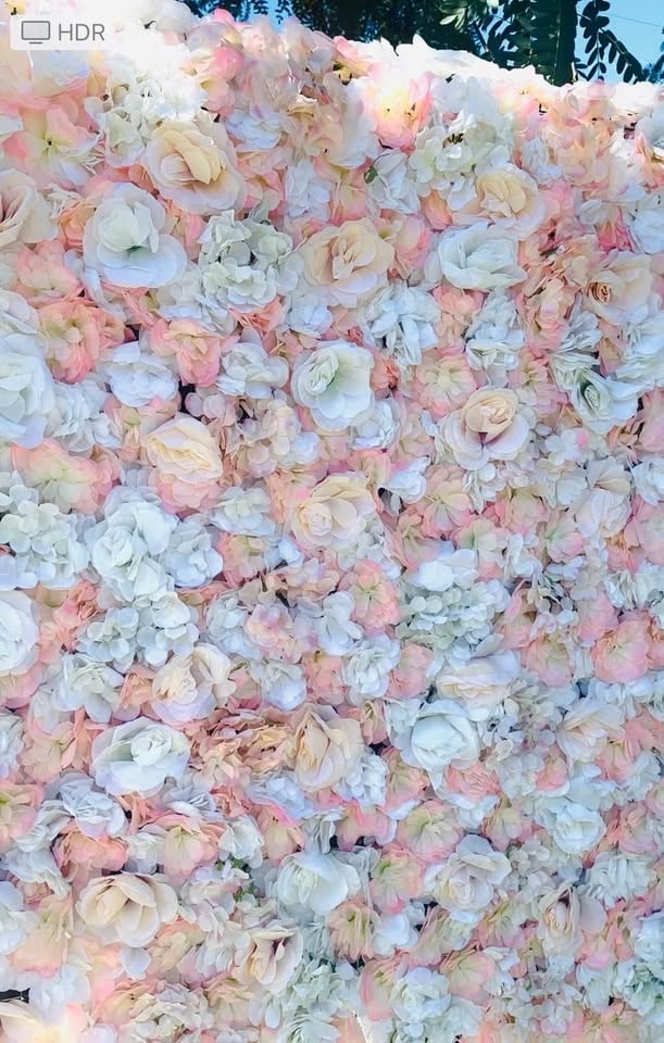 Beautiful flower wall hire! Multiple colours to choose from photo 4