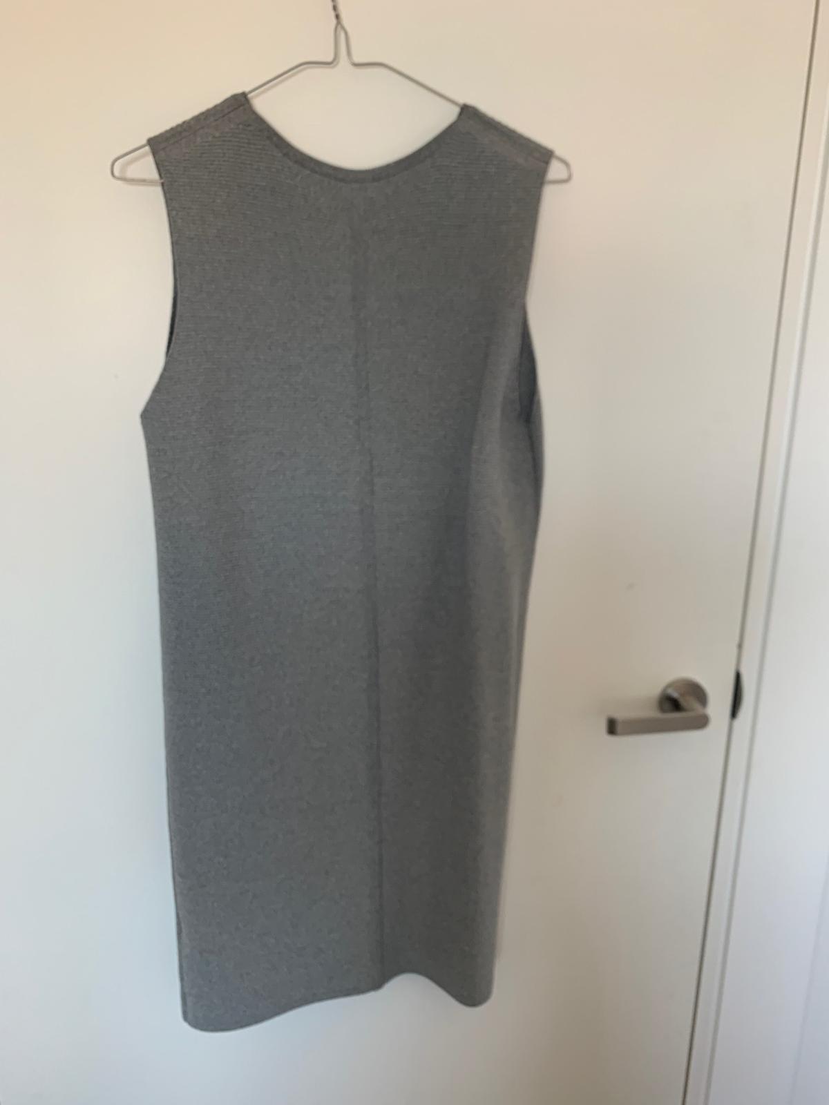 CAMILLA AND MARC Grey dress size 8 photo 3