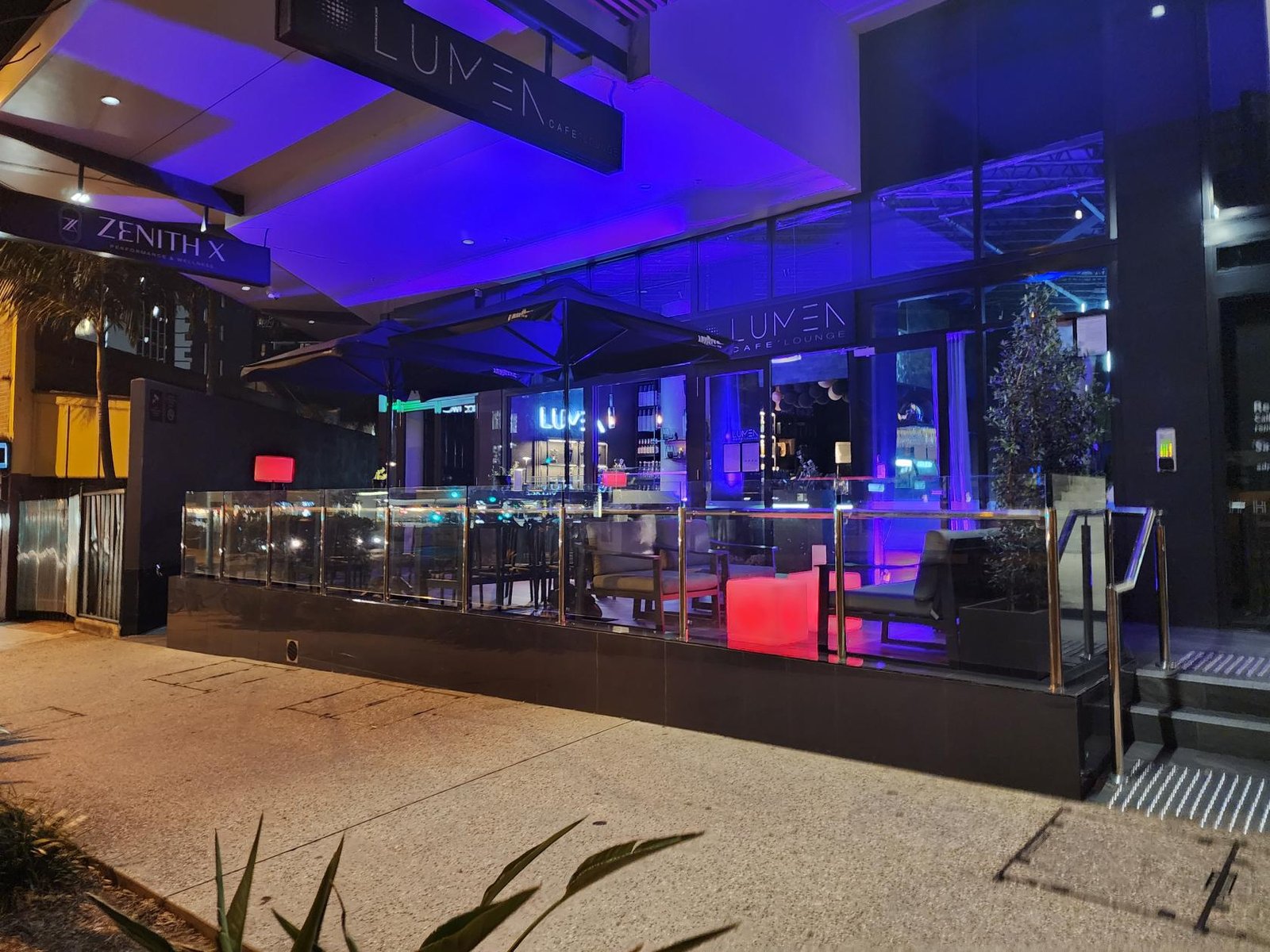 Evening Lounge at Lumen Cafe'Lounge photo 10