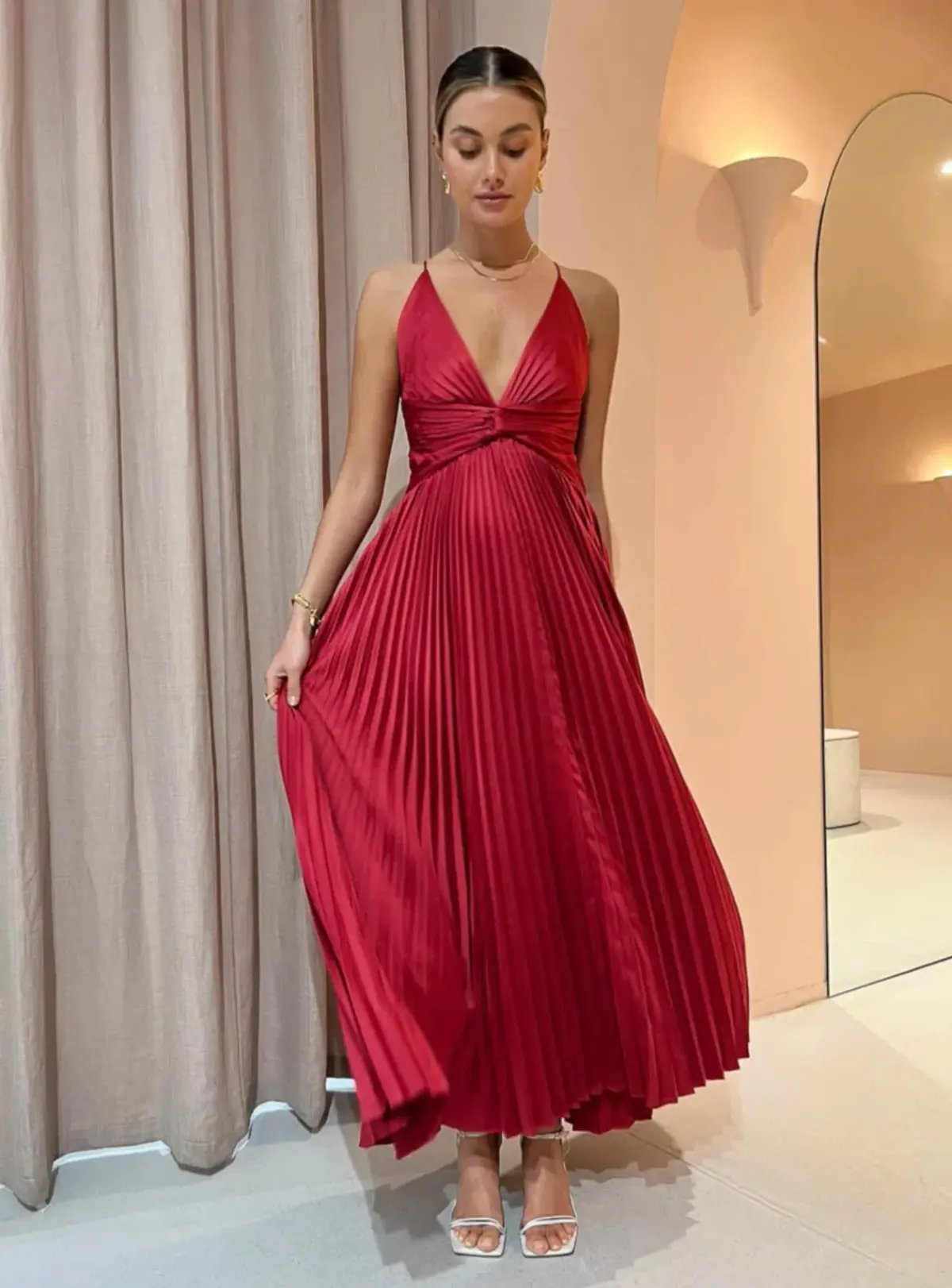 Issy Orla Dress in Berry Red Size 8 photo 2