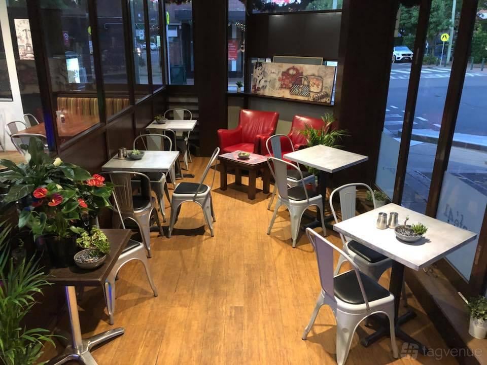 Entire Venue at Cafe Tabouli photo 3