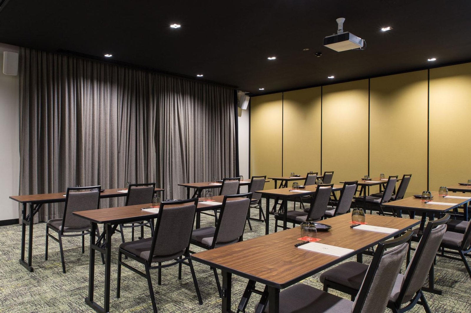 Podium 2 at Rydges Fortitude Valley Brisbane photo 5
