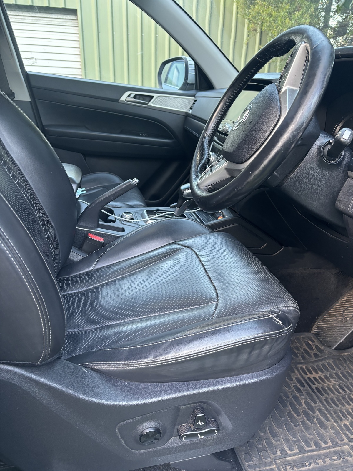 2020 Ssangyong Musso 4wd photo 2