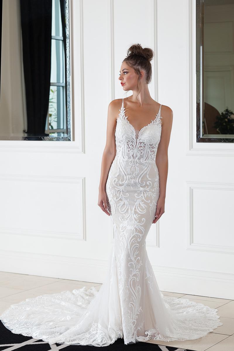 Gia wedding gown size 10 photo 3