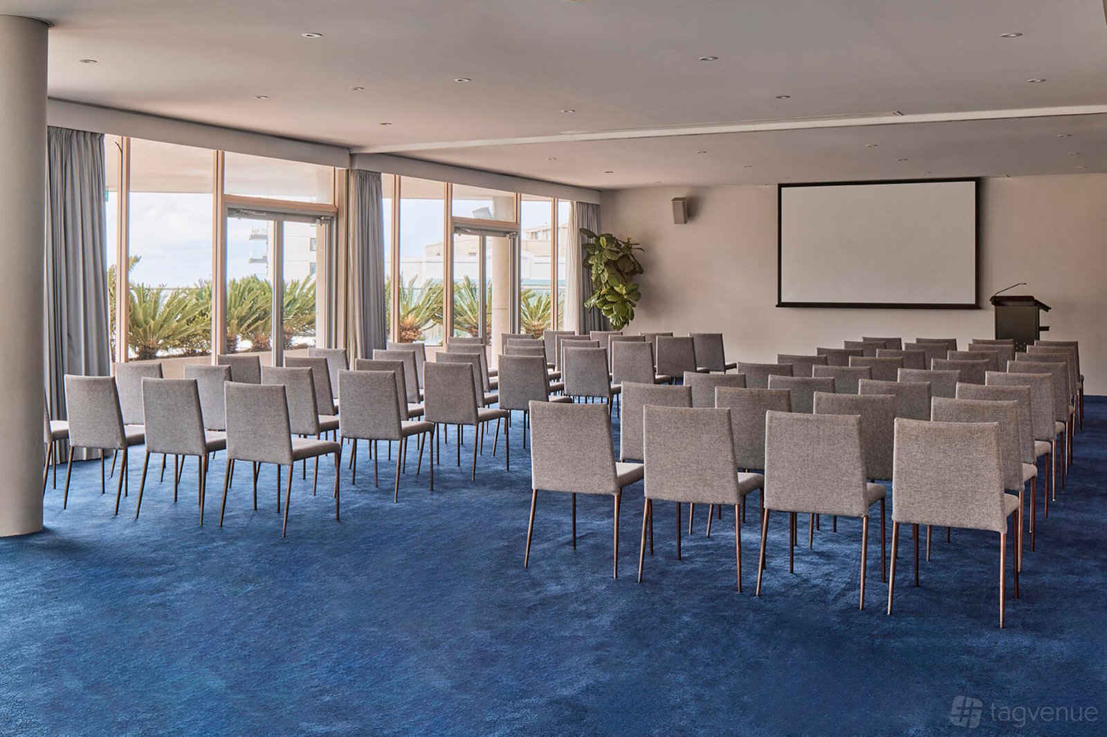 Sutherland Room at Rydges Cronulla Beachside photo 7