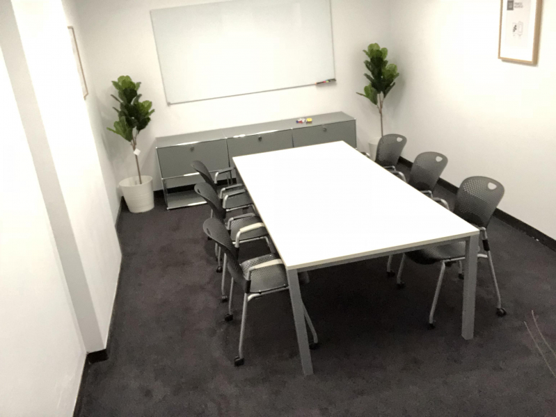 Light-filled Creative Co-working Studio photo 21