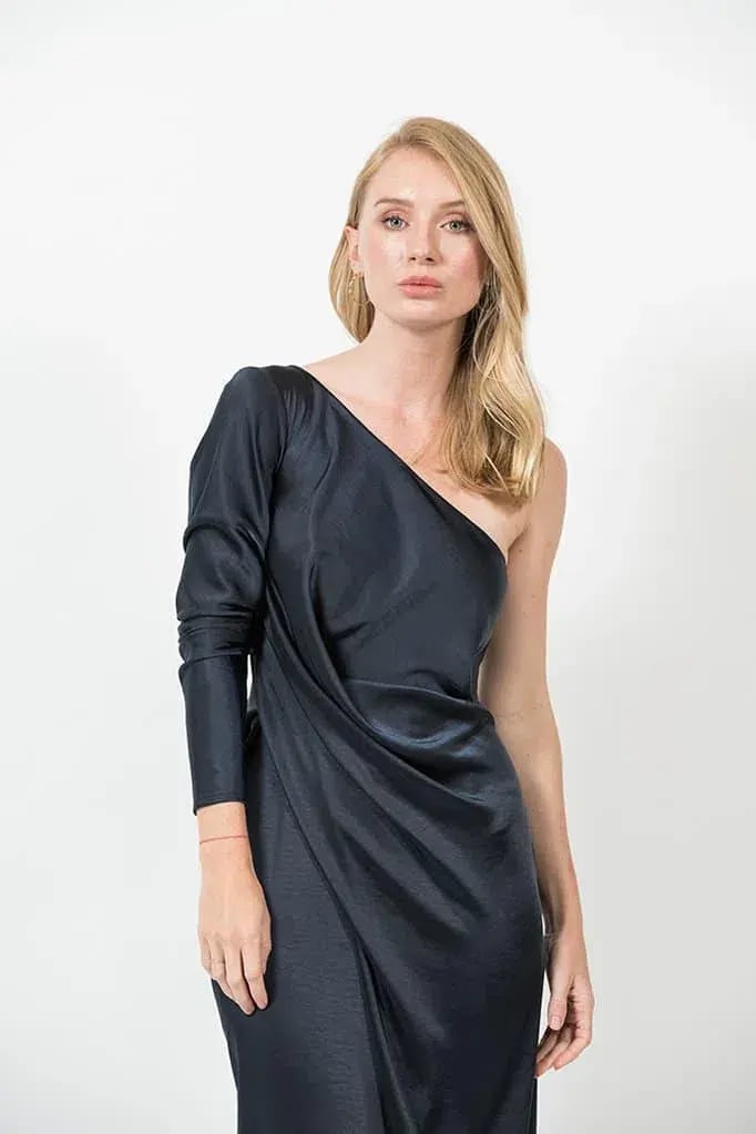 One Fell Swoop Scarlett Gown in Navy Size 8 photo 2