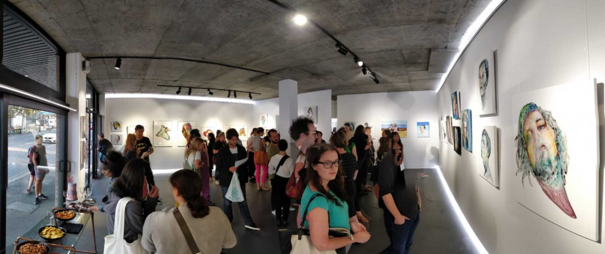 Peach Black Gallery photo 3