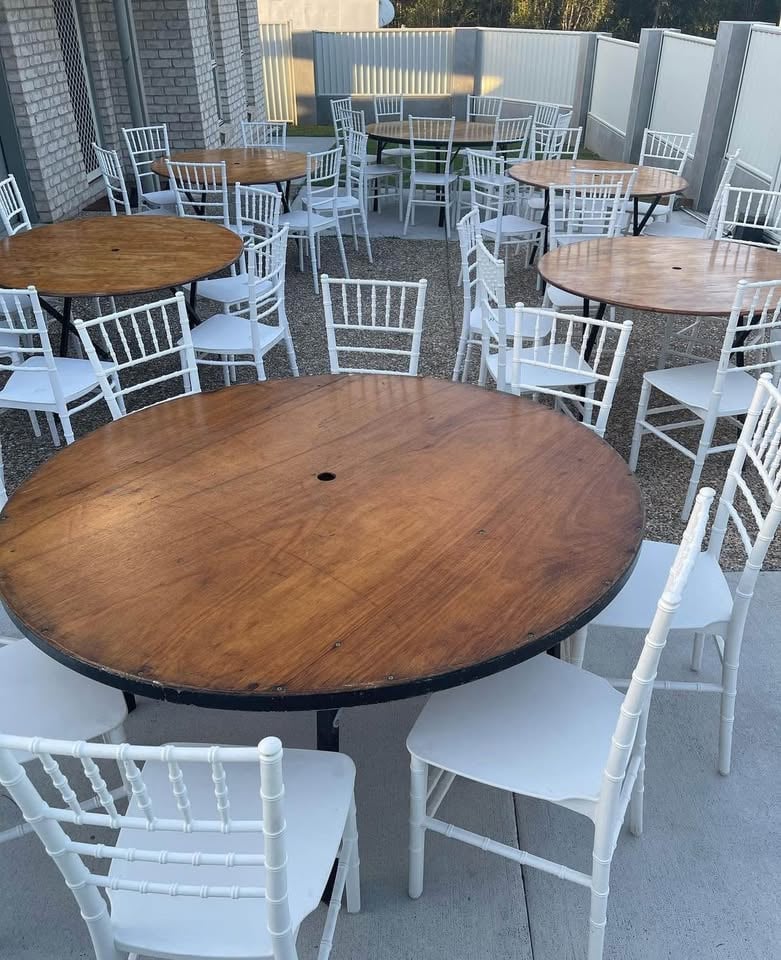TIFFANY CHAIRS FOR HIRE photo 6