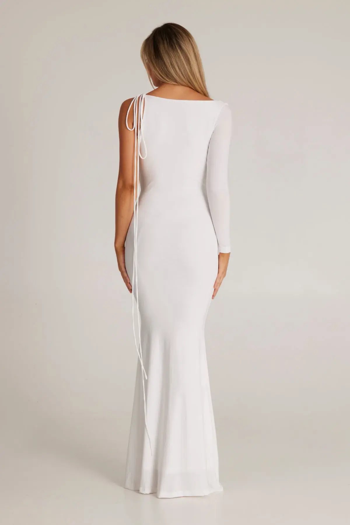 Melani The Label Emelia Reversible Gown White Size S/ AU 8 photo 2