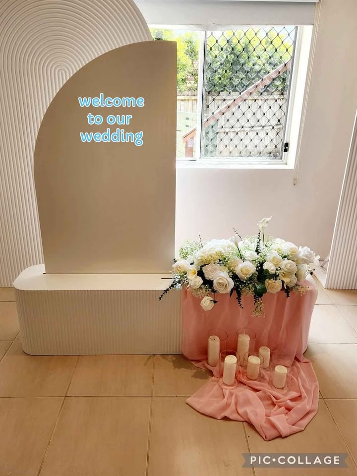 Welcome sign for hire/seating chart photo 3