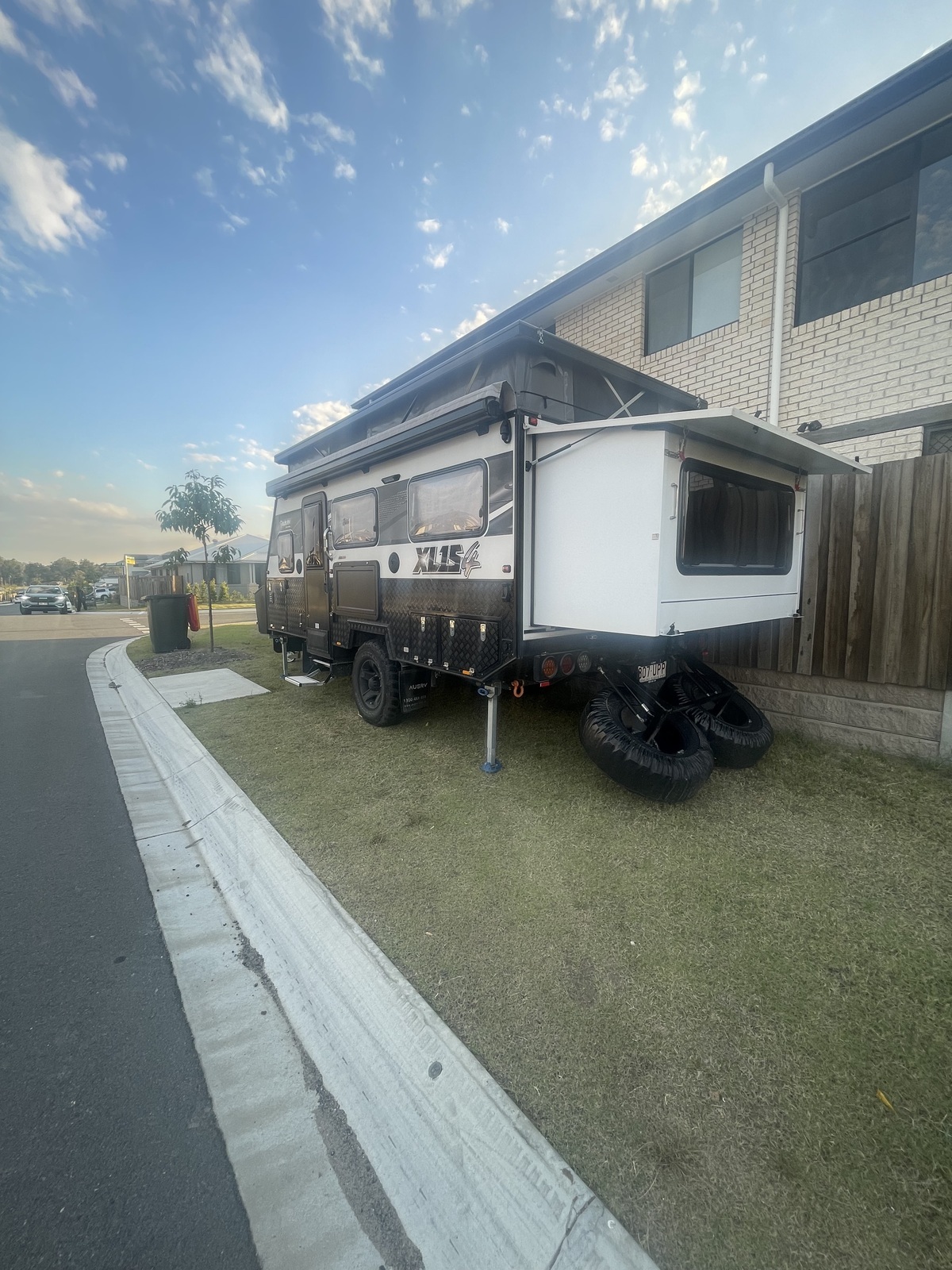 Explorer Escape photo 10
