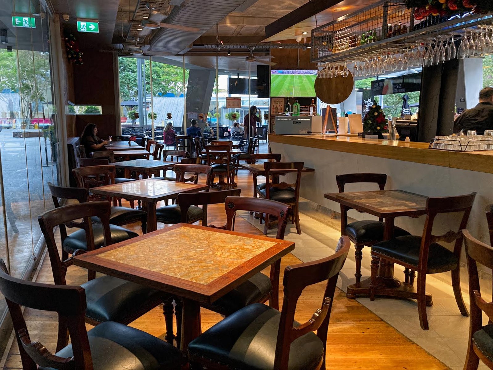 The Restaurant at Pig ‘N’ Whistle - King George Square photo 4