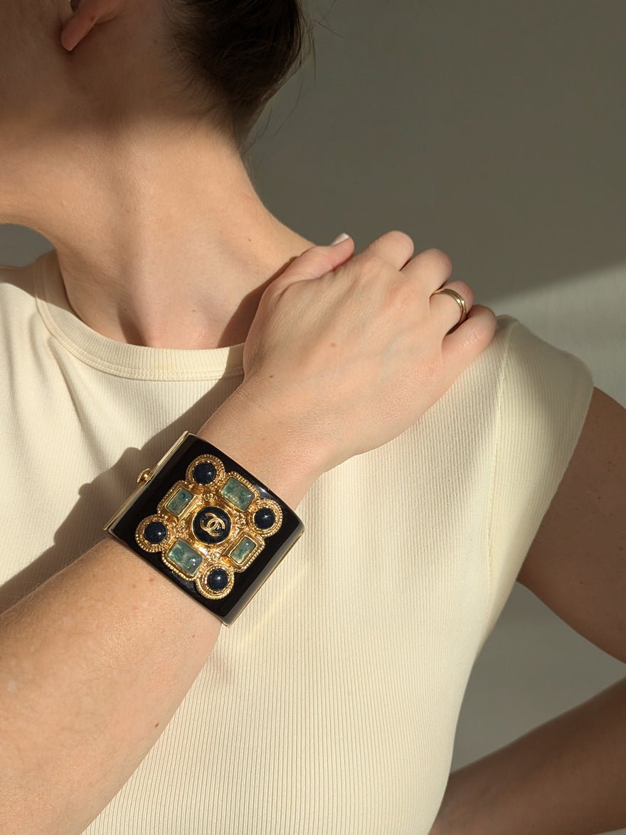 Chanel CC Gripoix Cuff Bracelet photo 4