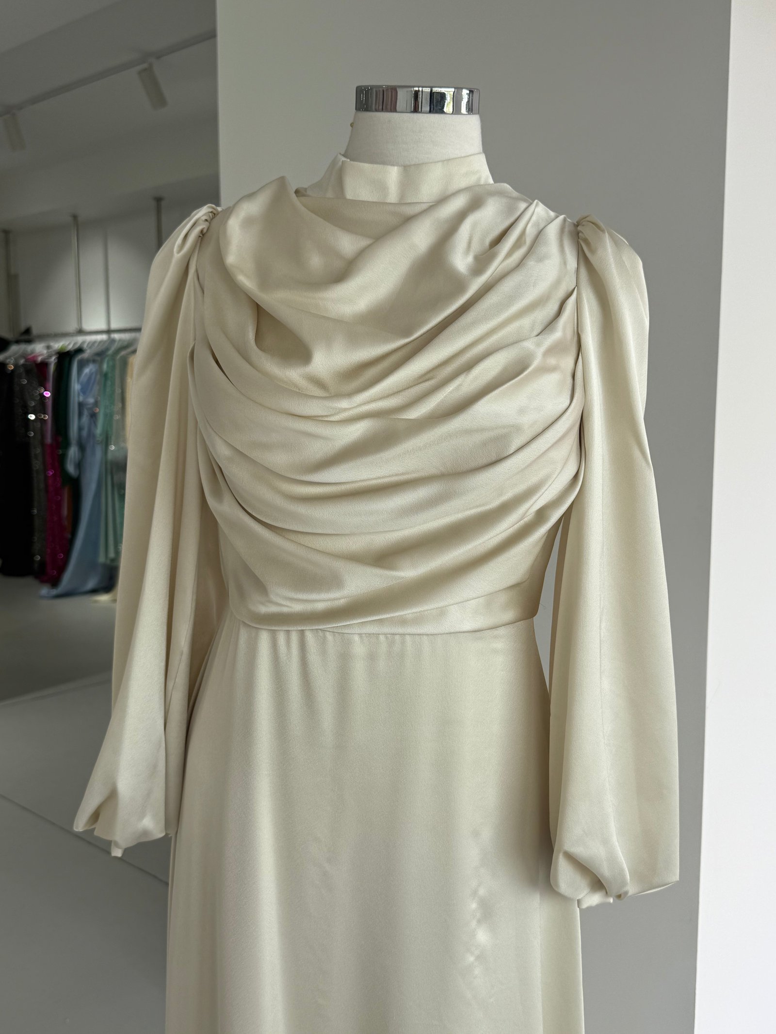 BELLINA MAXI DRESS IVORY photo 2