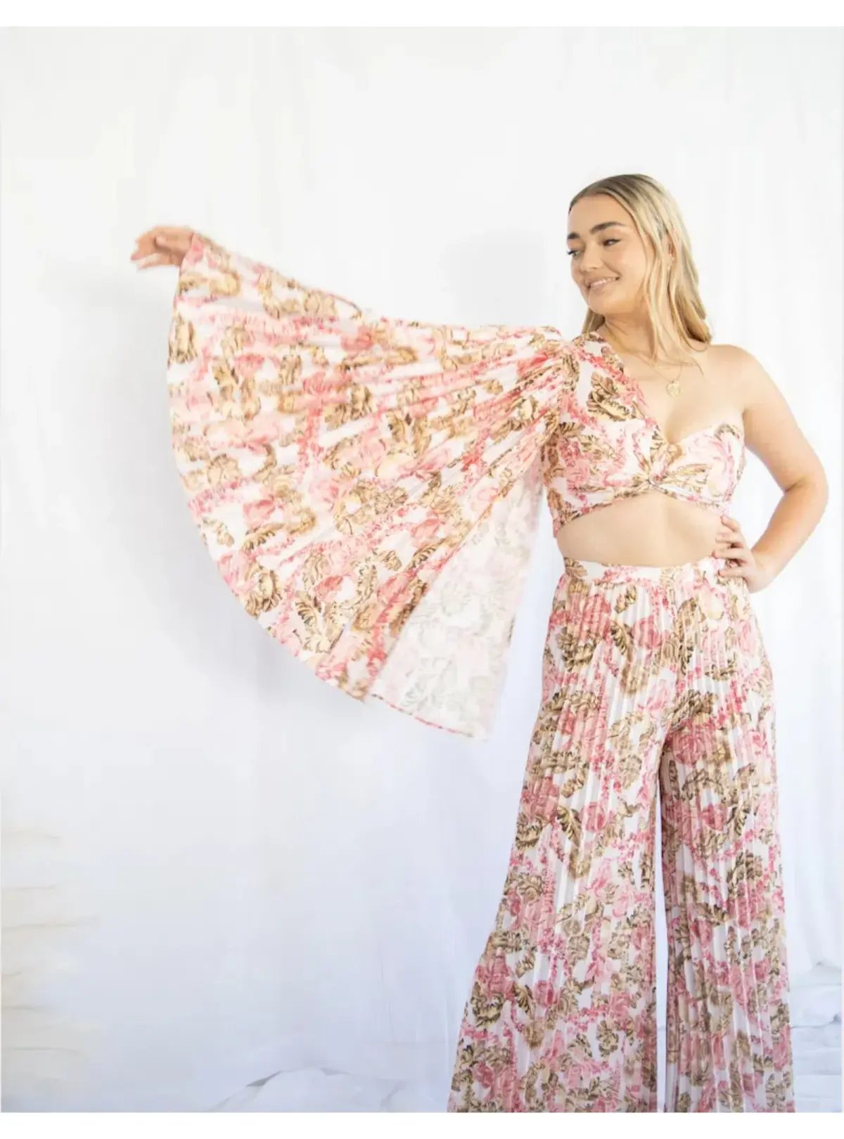 Significant Other Simone Crop and Pants Set in Floral Size AU 10 photo 3