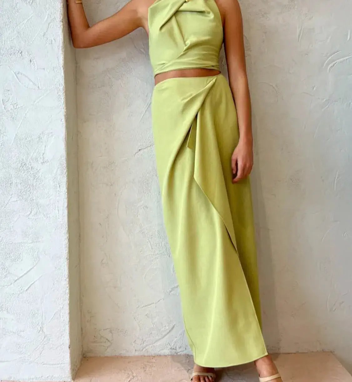 One Fell Swoop Review Skirt in Grass Size 8 photo 3
