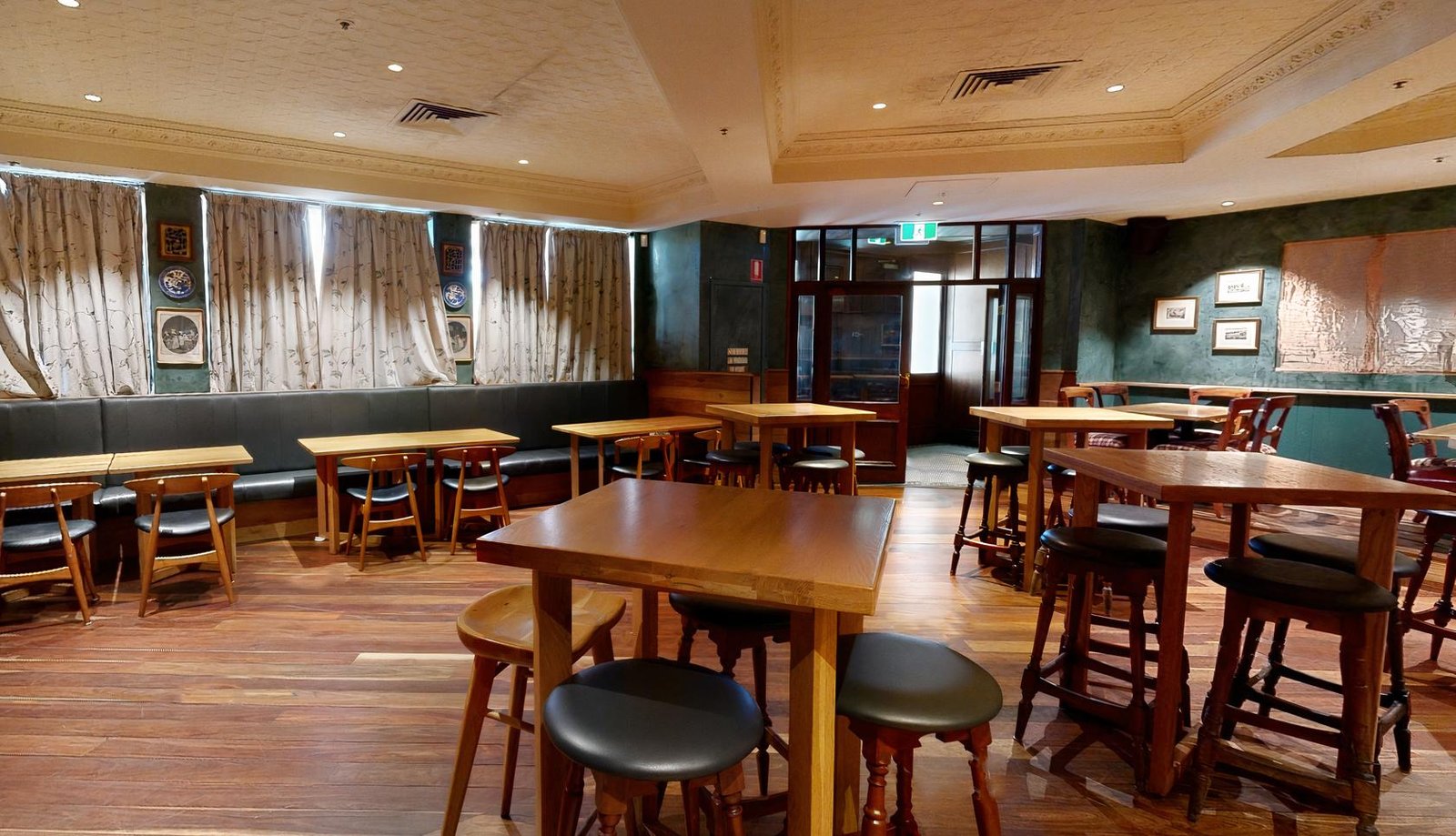 The Cambridge Room at Pig ‘N’ Whistle - Indooroopilly photo 5