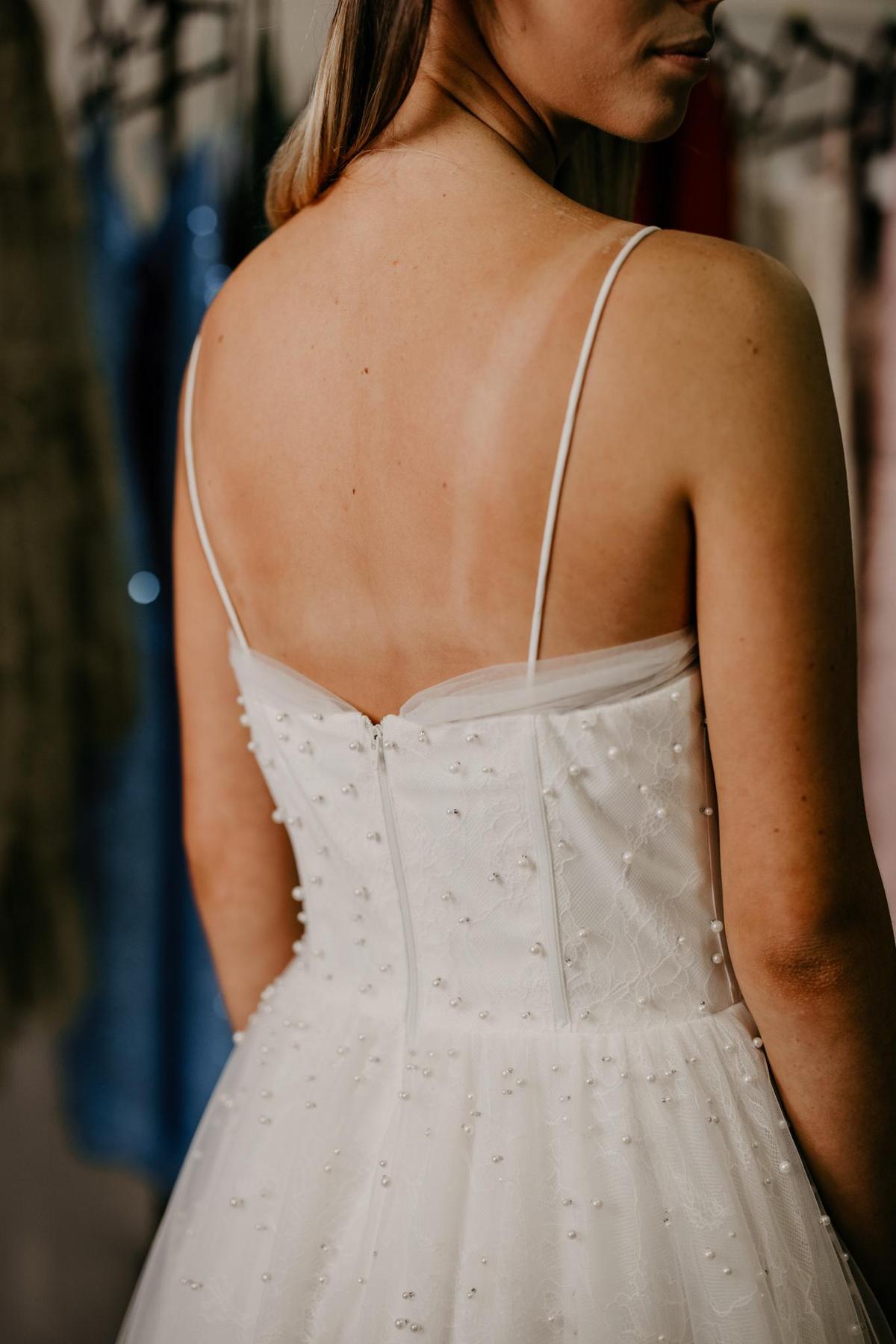 Jadore Wedding Gown photo 3