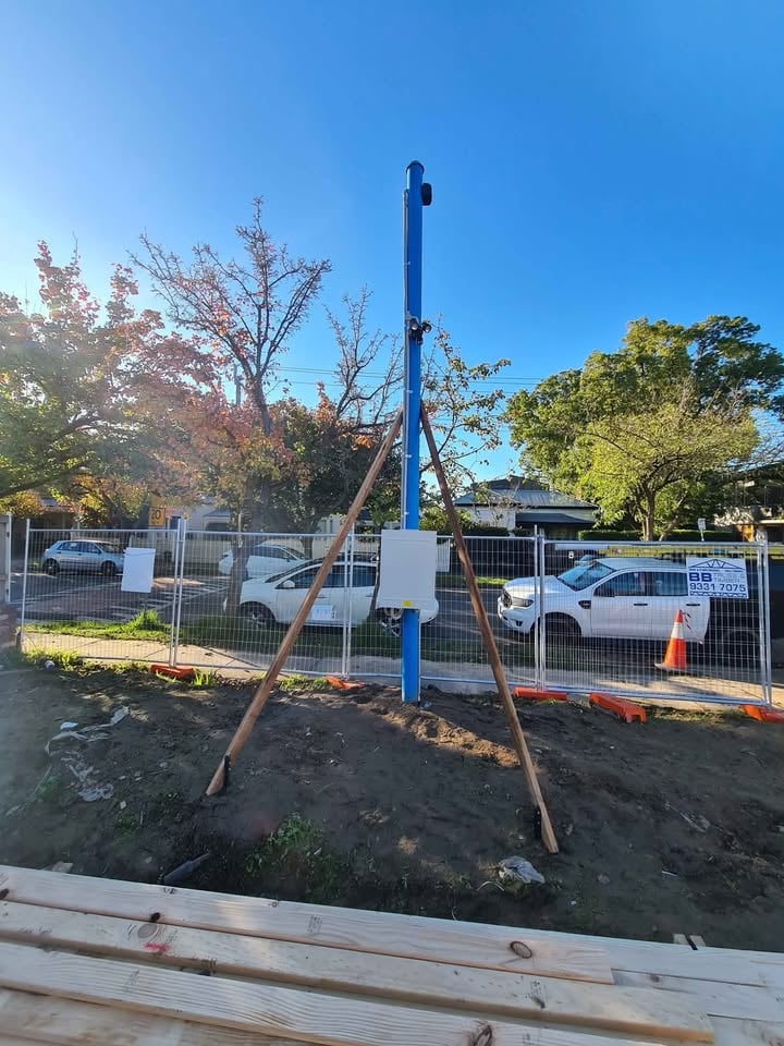 Builders Temporary Power Poles - Hire photo 6