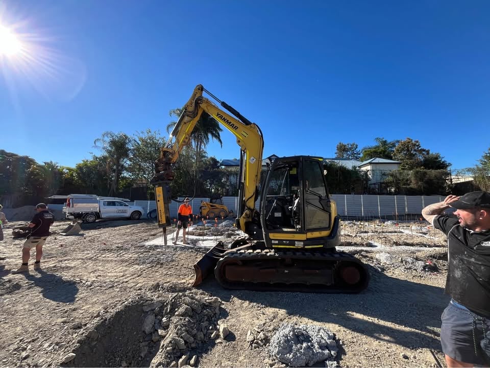 10t Excavator Dry HIre photo 3