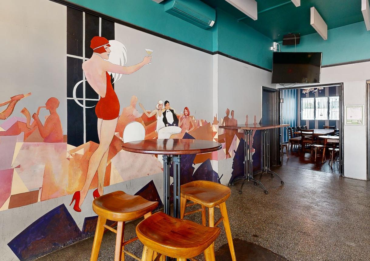 The Brass Bar at Pig ‘N’ Whistle - Brunswick Street photo 4