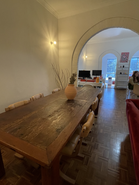 Large private room in shared office photo 5