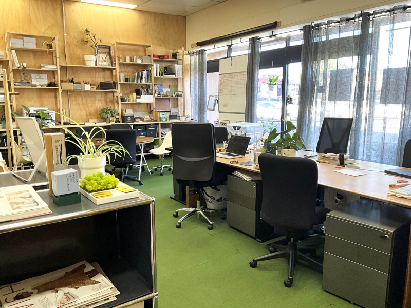 Professional & Creative Work Environment photo 3