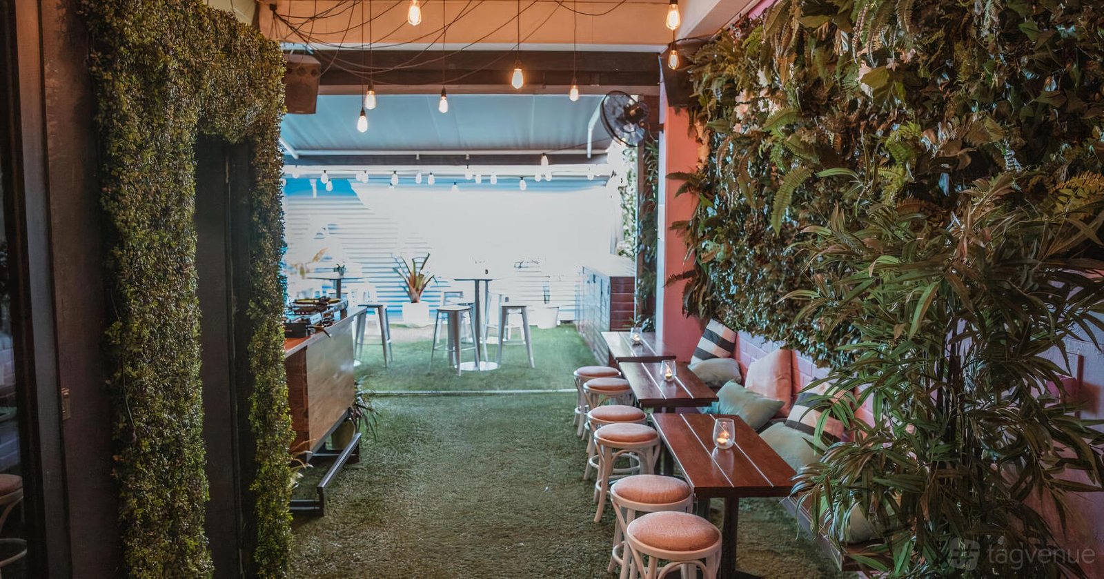 Beer Garden & Lounge at Stanley's on Stanley photo 4