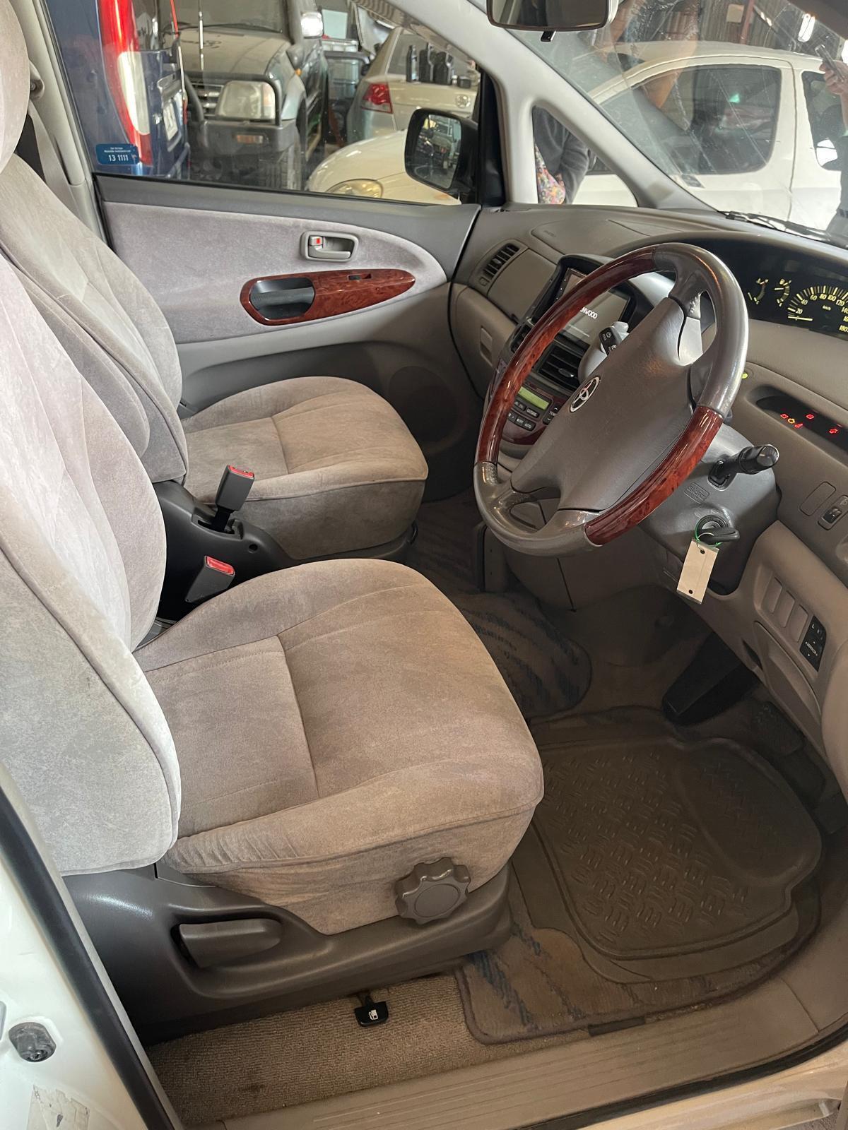 Mini Van photo 14