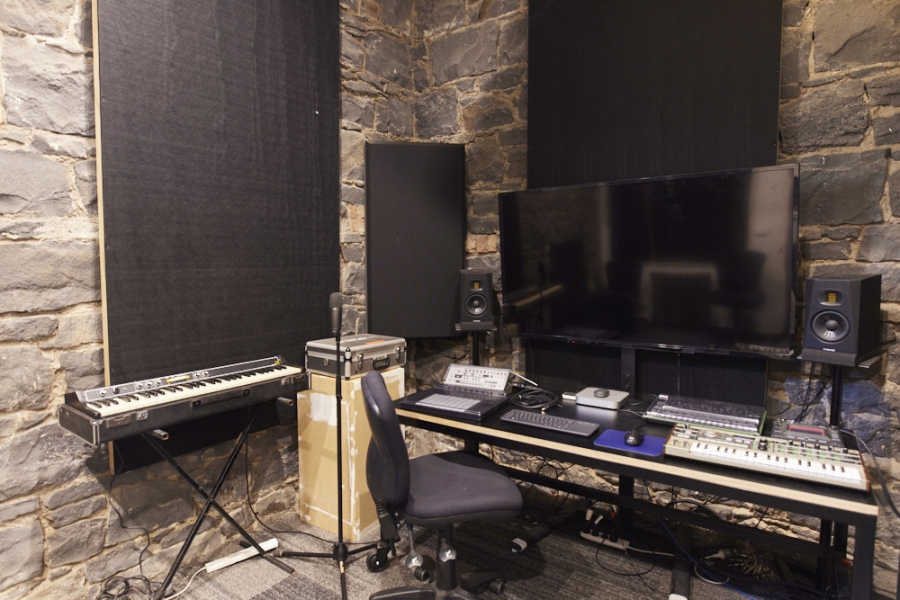 Recording Studio, Henderson House photo 6