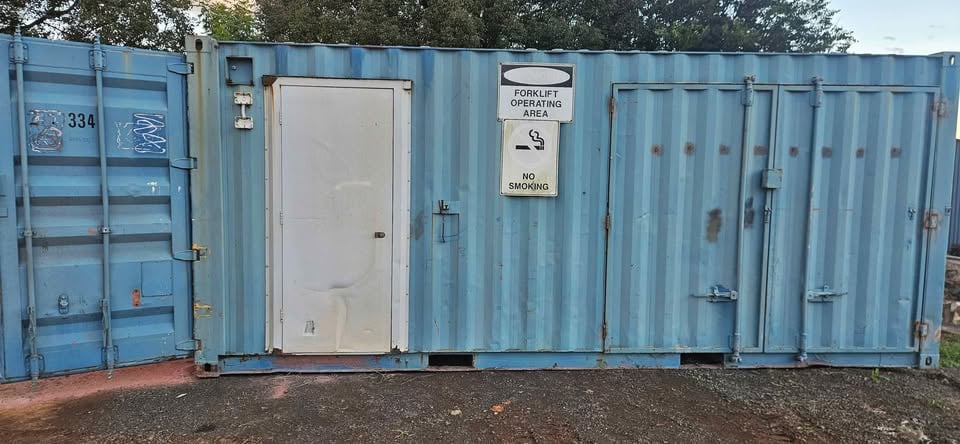 20ft shipping container(modified) photo 3