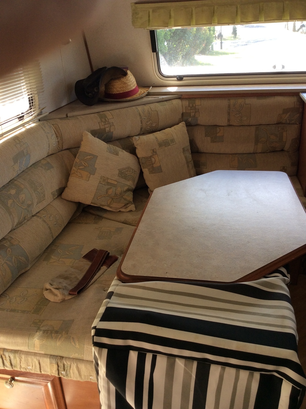 Great comfortable holday van photo 11
