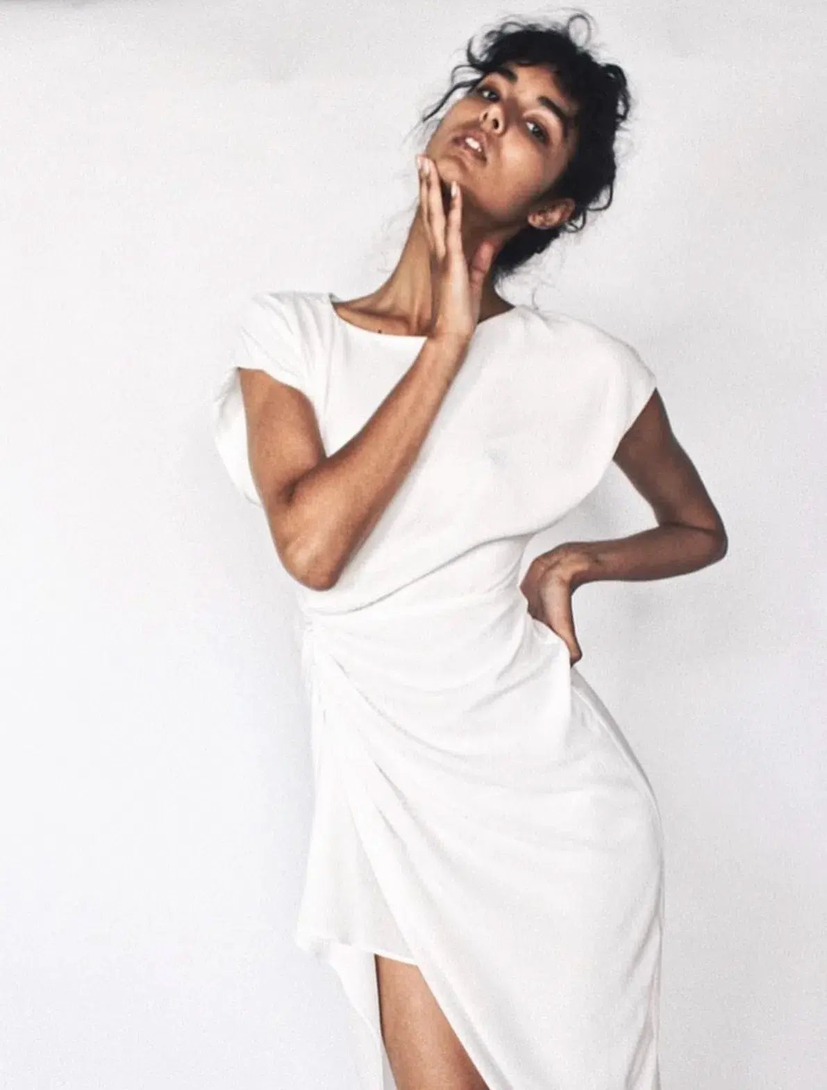 Misha Kendall Dress White Size 8 photo 2