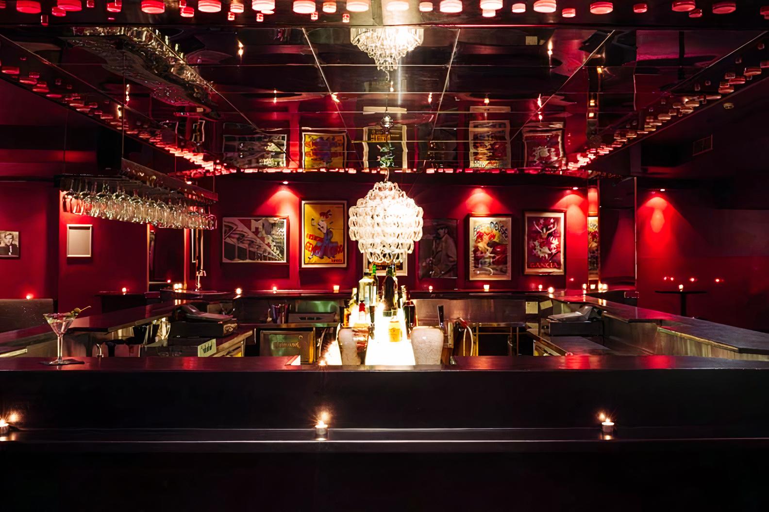 Piano Bar at Minskys Hotel photo 4