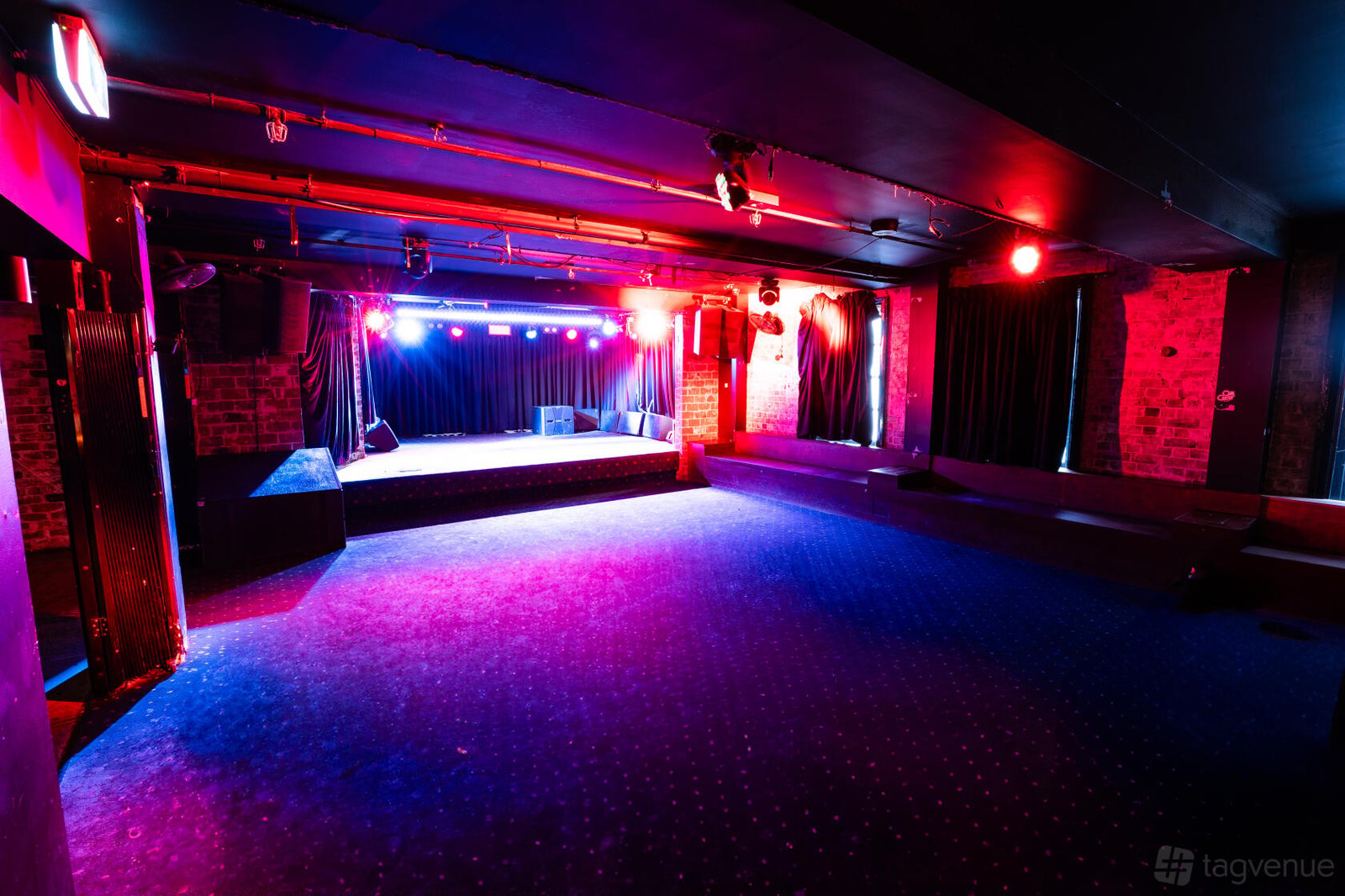 Full Venue at The Lansdowne Hotel photo 5