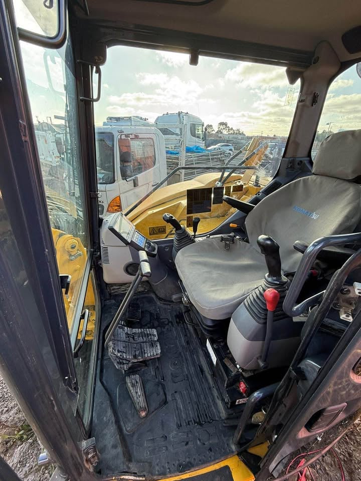 2023 Komatsu 8t dry hire photo 5