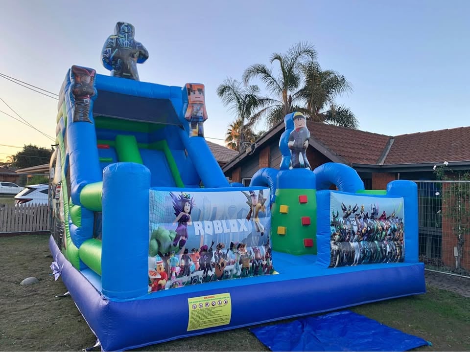 ROBLOX Jumping Castle For Hire w/ FREE Bubble Machine photo 2