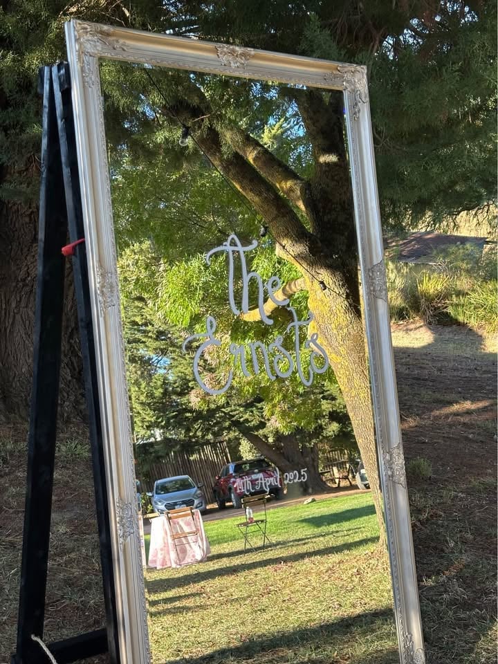 WELCOME SIGN MIRROR - FOR HIRE photo 4