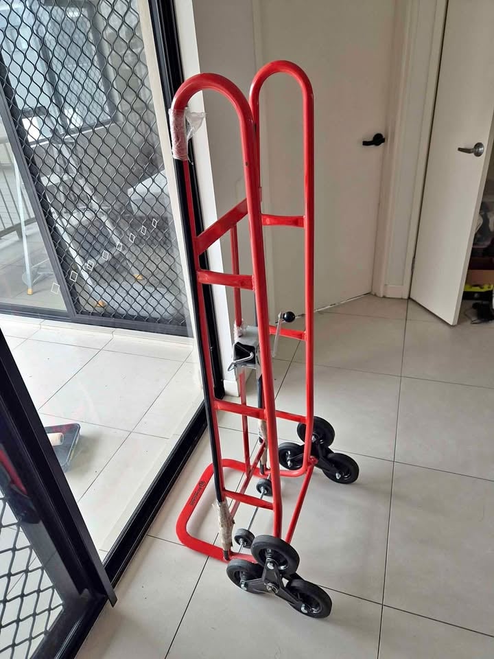 For hire- Stair climbing trolley. Yeerongpilly photo 2
