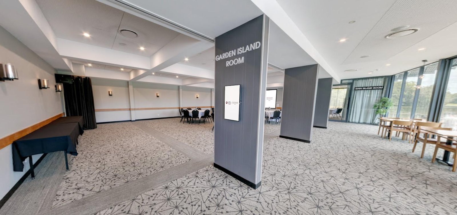 Garden Island Room at North Lakes Hotel photo 6