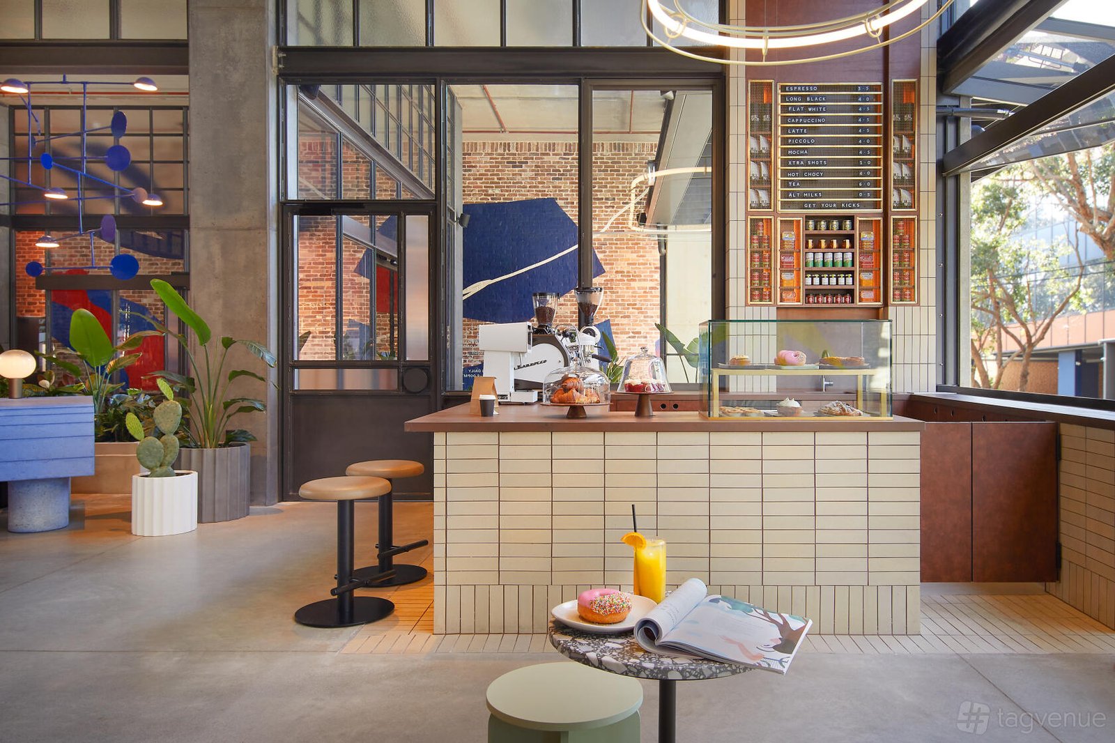 Record Room at Moxy Sydney Airport photo 6