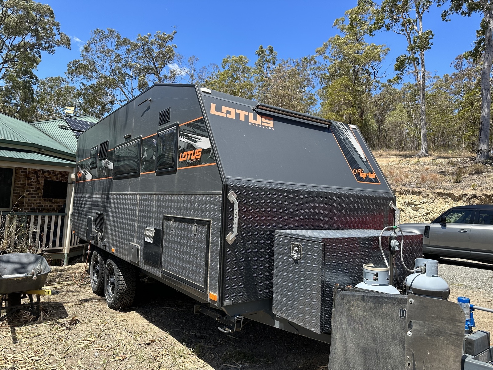 Lotus Offgrid 19 foot family van FULL OFF ROAD AVAILABLE photo 2