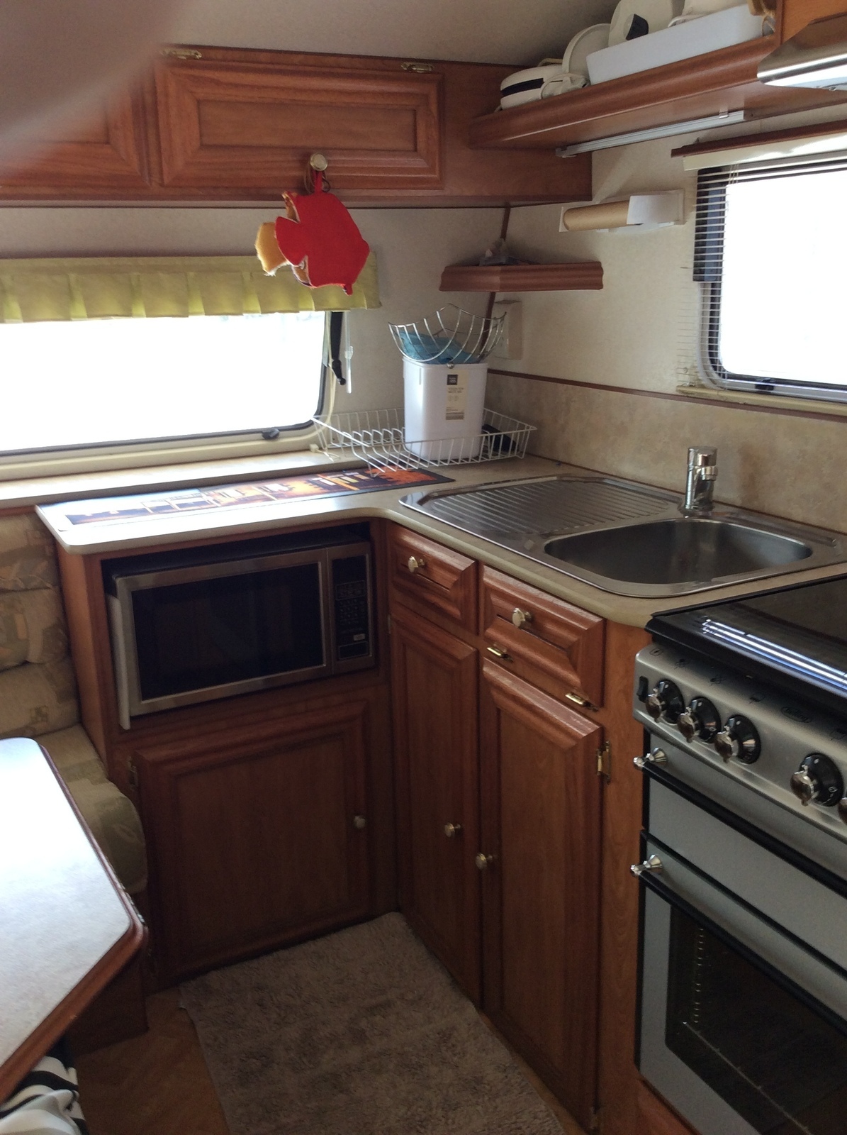 Great comfortable holday van photo 12
