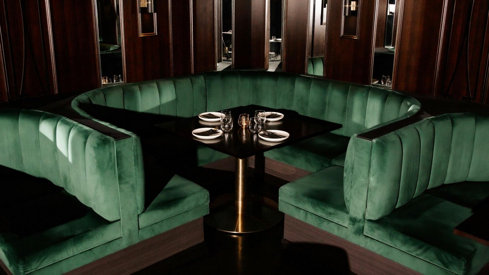 THE DINING ROOM at Mr. Mista photo 2