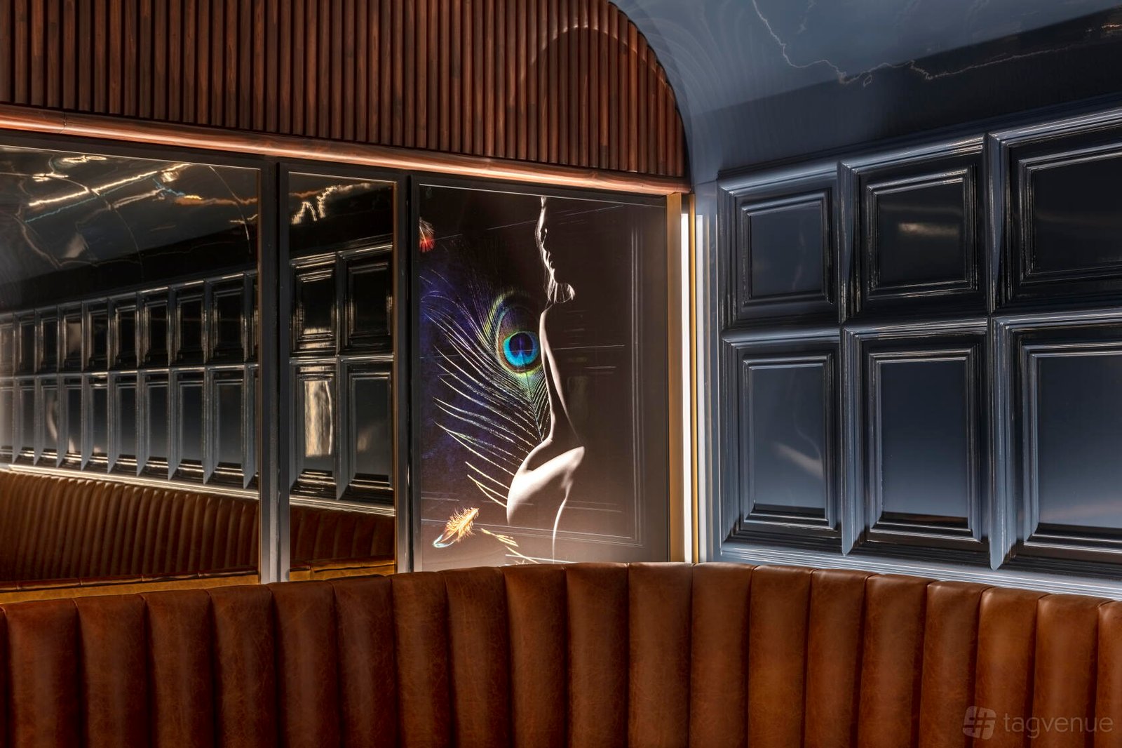 Main Room at The aVenue photo 6