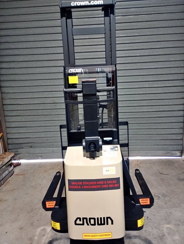 FORKLIFT FOR SALE OR HIRE photo 9