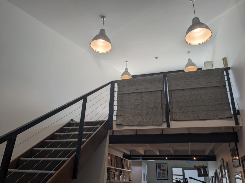 1-2 Desks Available in Shared Creative Office photo 3