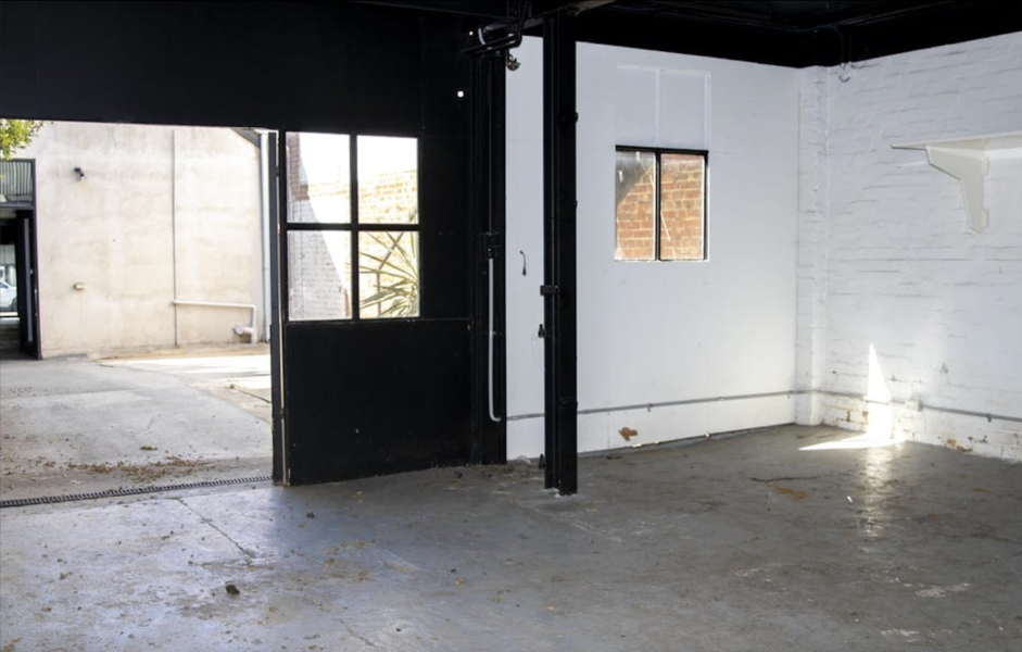 DESIGN/SEWING STUDIO photo 3