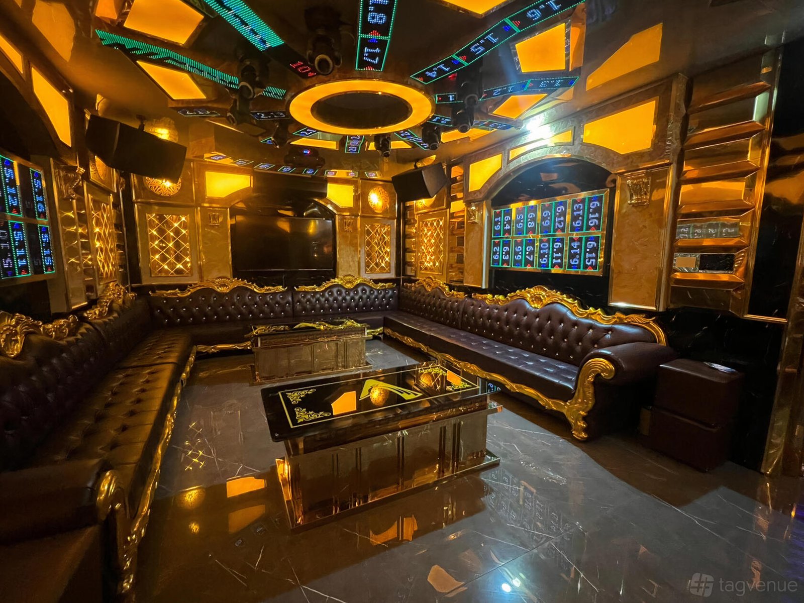 VIP 222 at Việt Phố Entertainment photo 2